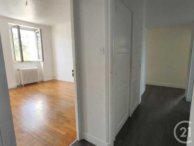 Appartement F4 &agrave; louer - 4 pi&egrave;ces - 101,64 m2 - Varennes Vauzelles - 58 - BOURGOGNE