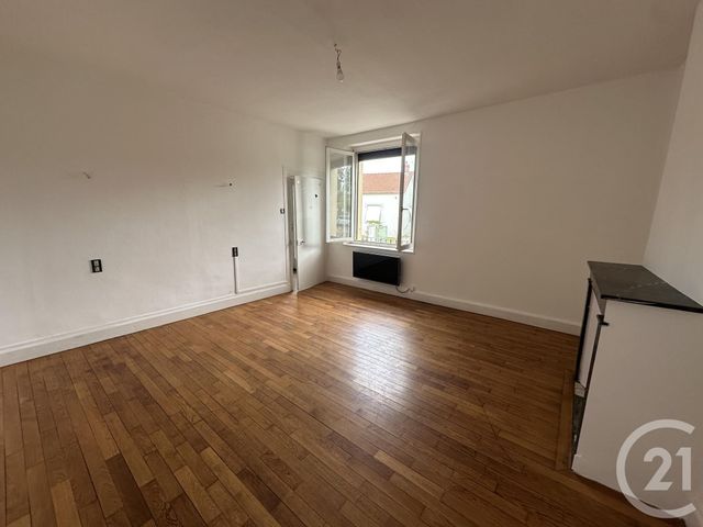 Maison &agrave; louer - 5 pi&egrave;ces - 99,58 m2 - Le Veurdre - 03 - AUVERGNE