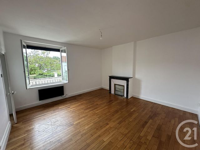 Maison &agrave; louer - 5 pi&egrave;ces - 99,58 m2 - Le Veurdre - 03 - AUVERGNE