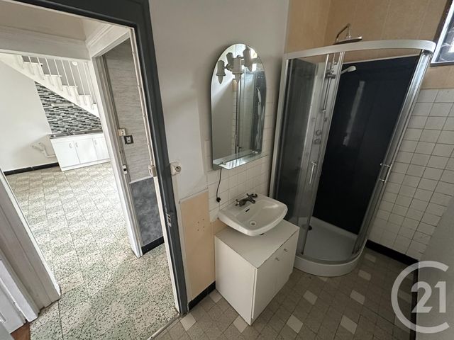 Maison &agrave; louer - 5 pi&egrave;ces - 99,58 m2 - Le Veurdre - 03 - AUVERGNE