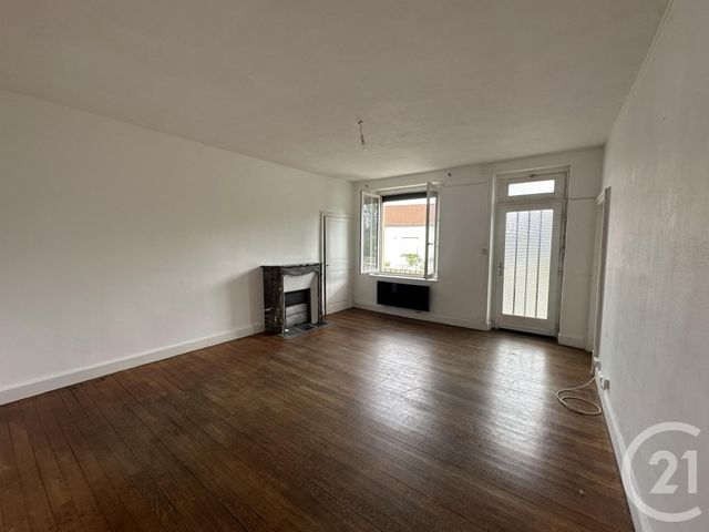 Maison &agrave; louer - 5 pi&egrave;ces - 99,58 m2 - Le Veurdre - 03 - AUVERGNE