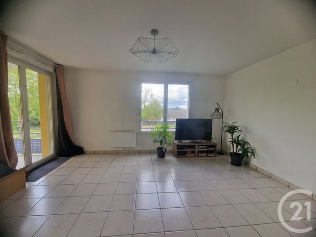 Appartement F3 &agrave; louer - 3 pi&egrave;ces - 60,35 m2 - Fourchambault - 58 - BOURGOGNE