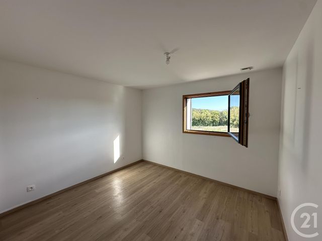 Maison &agrave; louer - 5 pi&egrave;ces - 108,12 m2 - Varennes Les Narcy - 58 - BOURGOGNE