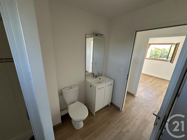 Maison &agrave; louer - 5 pi&egrave;ces - 108,12 m2 - Varennes Les Narcy - 58 - BOURGOGNE