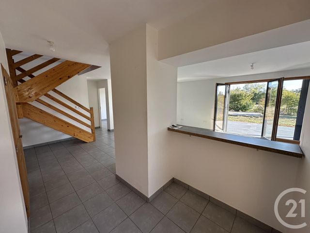 Maison &agrave; louer - 5 pi&egrave;ces - 108,12 m2 - Varennes Les Narcy - 58 - BOURGOGNE