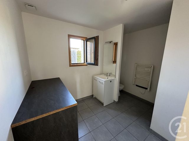Maison &agrave; louer - 5 pi&egrave;ces - 108,12 m2 - Varennes Les Narcy - 58 - BOURGOGNE