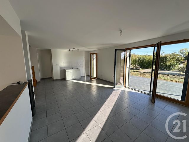 Maison &agrave; louer - 5 pi&egrave;ces - 108,12 m2 - Varennes Les Narcy - 58 - BOURGOGNE