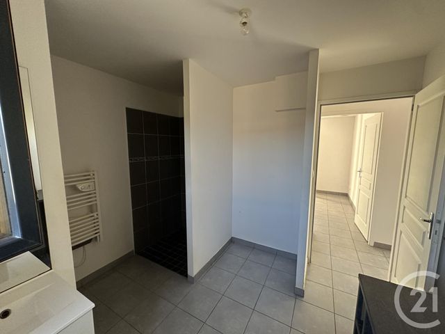 Maison &agrave; louer - 5 pi&egrave;ces - 108,12 m2 - Varennes Les Narcy - 58 - BOURGOGNE