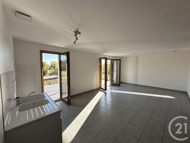 Maison &agrave; louer - 5 pi&egrave;ces - 108,12 m2 - Varennes Les Narcy - 58 - BOURGOGNE