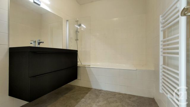Appartement F4 &agrave; louer - 4 pi&egrave;ces - 85,31 m2 - Chantenay St Imbert - 58 - BOURGOGNE