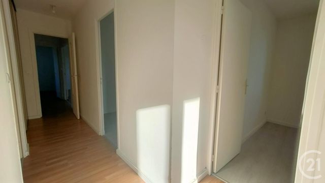 Appartement F4 &agrave; louer - 4 pi&egrave;ces - 85,31 m2 - Chantenay St Imbert - 58 - BOURGOGNE