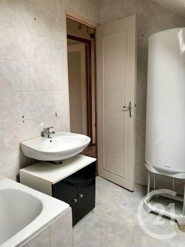 Afficher la photo en grand Maison à vendre - 5 pièces - 88,17 m2 - Sancoins - 18 - CENTRE