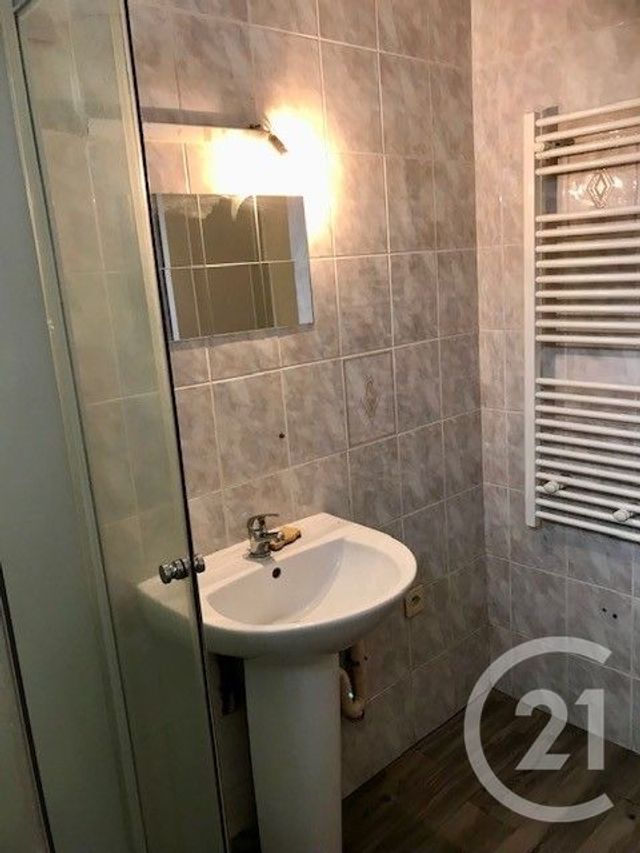 Afficher la photo en grand Maison à vendre - 5 pièces - 88,17 m2 - Sancoins - 18 - CENTRE