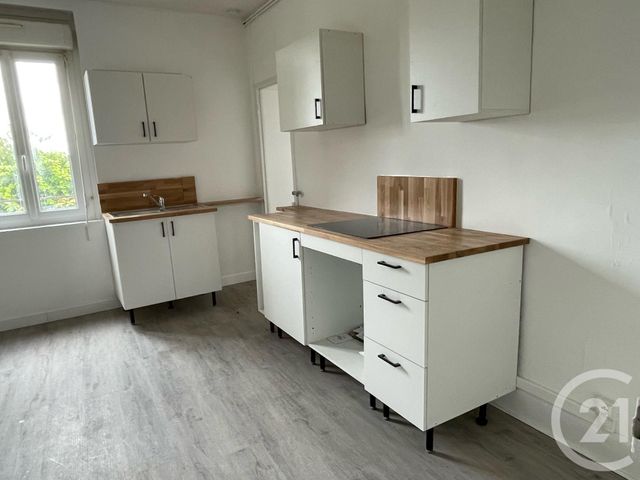 Afficher la photo en grand Maison à vendre - 9 pièces - 220,60 m2 - Sancoins - 18 - CENTRE