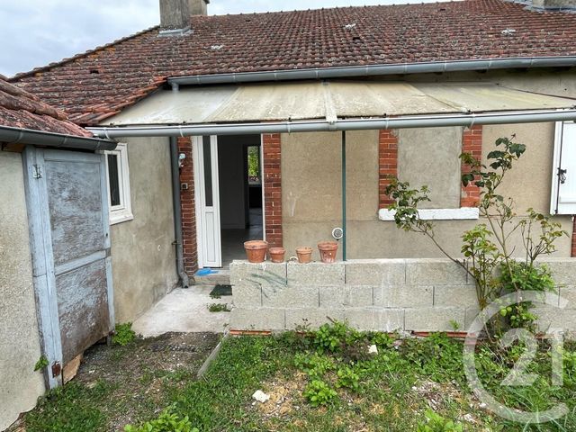 Afficher la photo en grand Maison à vendre - 9 pièces - 220,60 m2 - Sancoins - 18 - CENTRE