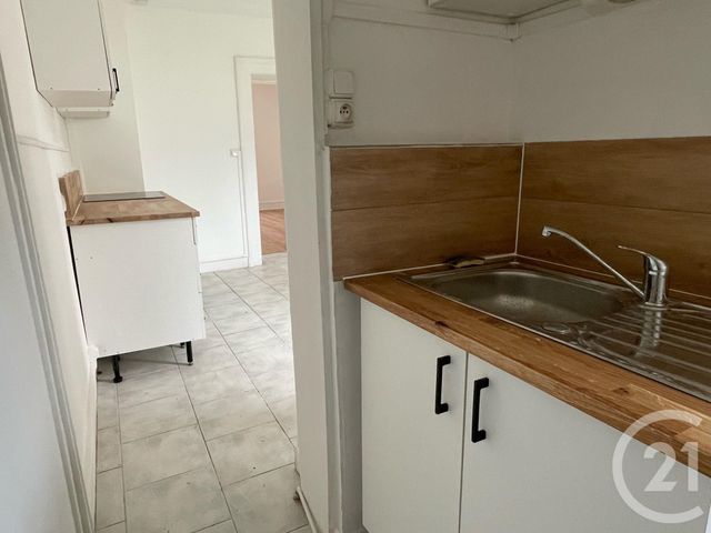 Afficher la photo en grand Maison à vendre - 9 pièces - 220,60 m2 - Sancoins - 18 - CENTRE