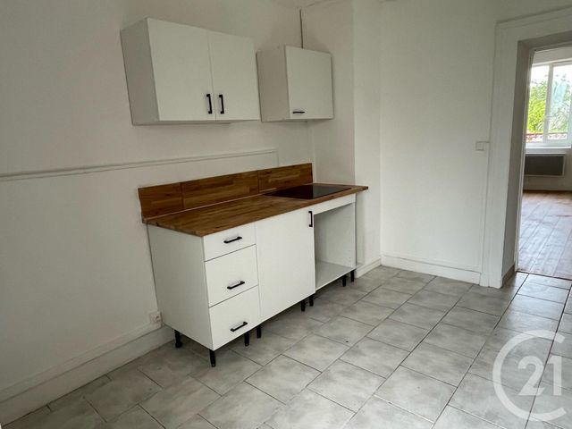 Afficher la photo en grand Maison à vendre - 9 pièces - 220,60 m2 - Sancoins - 18 - CENTRE