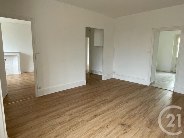 Afficher la photo en grand Maison à vendre - 9 pièces - 220,60 m2 - Sancoins - 18 - CENTRE