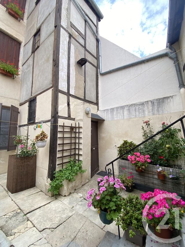 Afficher la photo en grand Maison à vendre - 6 pièces - 172 m2 - St Pierre Le Moutier - 58 - BOURGOGNE