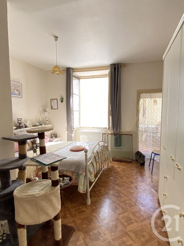 Afficher la photo en grand Maison à vendre - 6 pièces - 172 m2 - St Pierre Le Moutier - 58 - BOURGOGNE