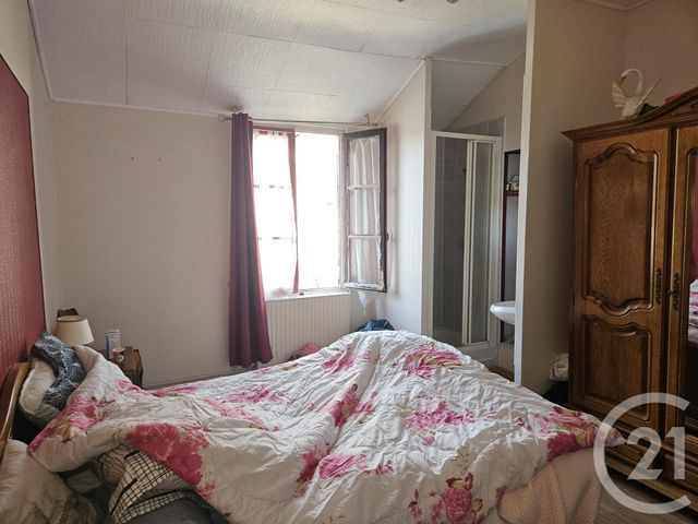 Afficher la photo en grand Maison à vendre - 10 pièces - 245 m2 - St Pierre Le Moutier - 58 - BOURGOGNE