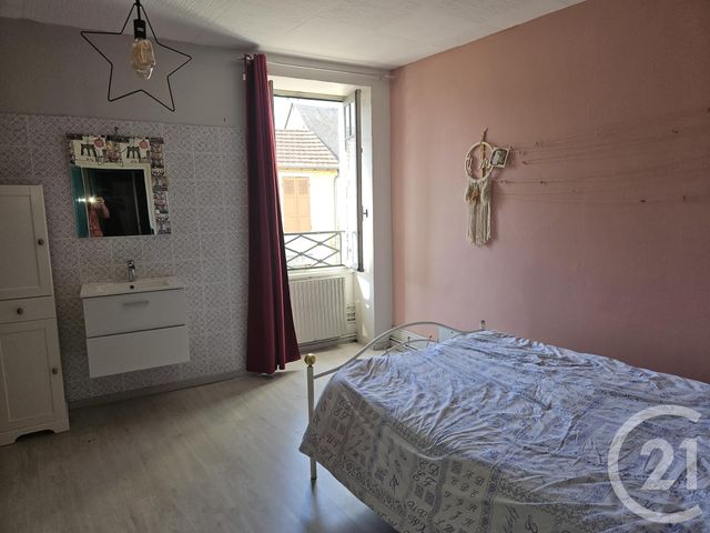 Afficher la photo en grand Maison à vendre - 10 pièces - 245 m2 - St Pierre Le Moutier - 58 - BOURGOGNE