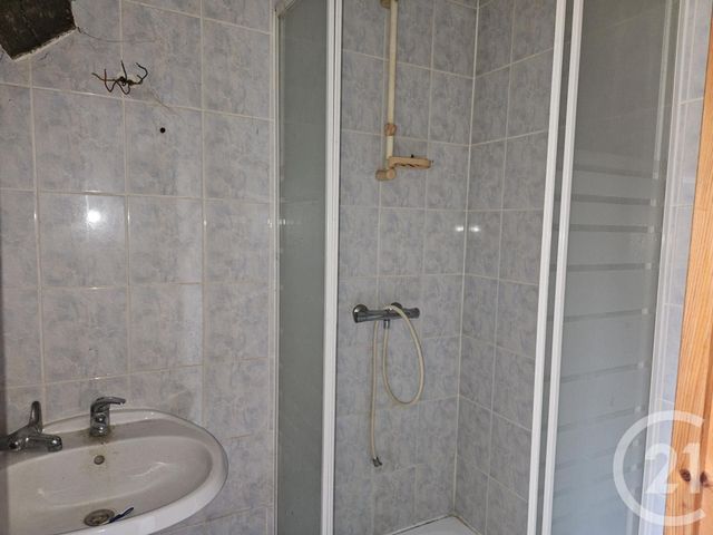 Afficher la photo en grand Maison à vendre - 10 pièces - 245 m2 - St Pierre Le Moutier - 58 - BOURGOGNE