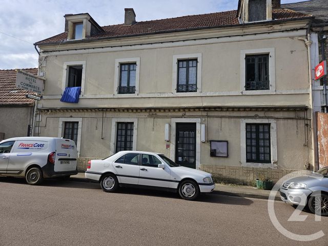Afficher la photo en grand Maison à vendre - 10 pièces - 245 m2 - St Pierre Le Moutier - 58 - BOURGOGNE