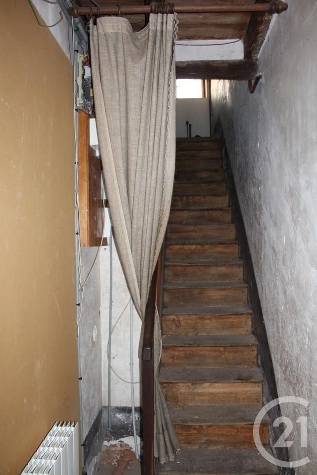 Afficher la photo en grand Maison à vendre - 9 pièces - 243 m2 - Sancoins - 18 - CENTRE