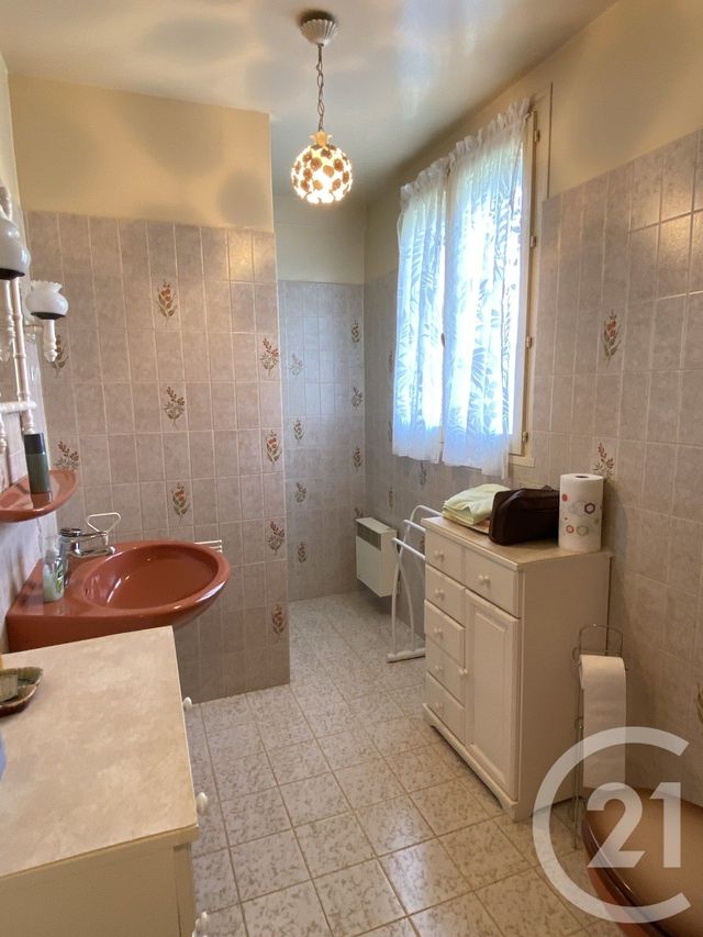 Maison &agrave; vendre - 8 pi&egrave;ces - 145 m2 - La Guerche Sur L Aubois - 18 - CENTRE