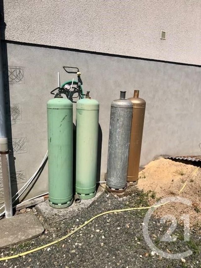 Afficher la photo en grand Maison à vendre - 3 pièces - 77,85 m2 - Mornay Sur Allier - 18 - CENTRE