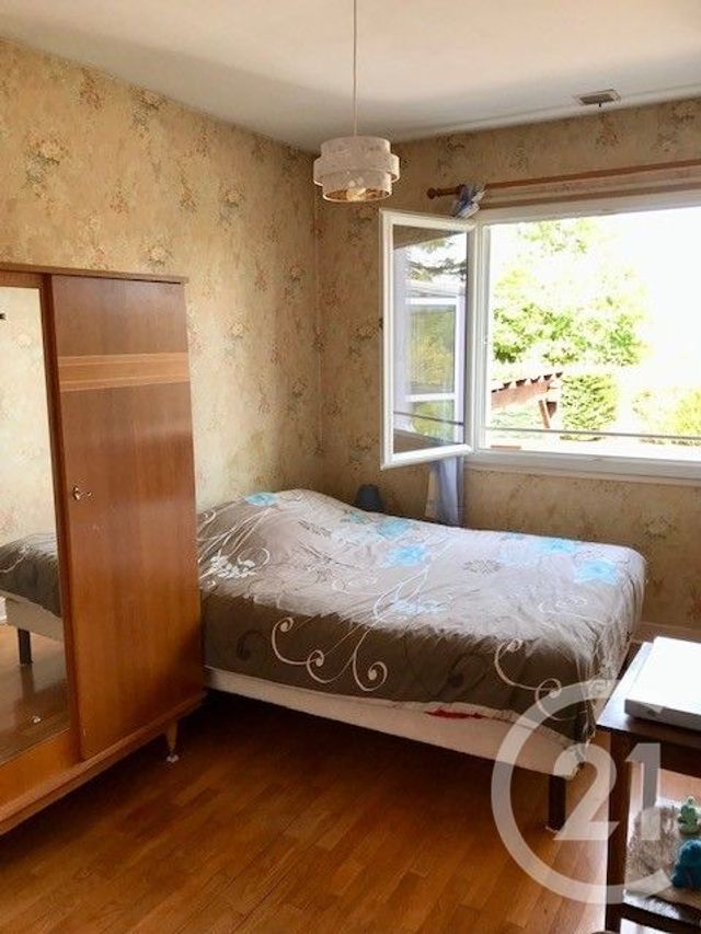 Afficher la photo en grand Maison à vendre - 3 pièces - 77,85 m2 - Mornay Sur Allier - 18 - CENTRE