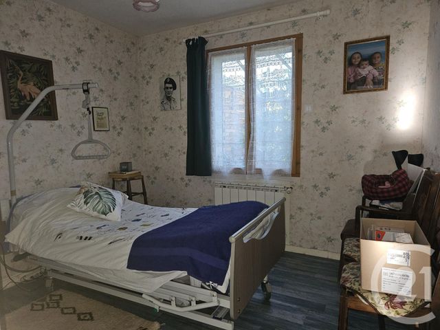 Afficher la photo en grand Maison à vendre - 6 pièces - 140 m2 - La Guerche Sur L Aubois - 18 - CENTRE