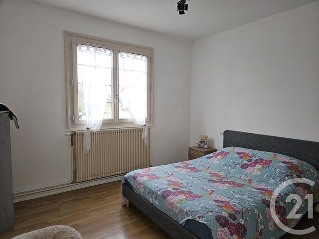 Maison à vendre - 7 pièces - 165 m2 - St Pierre Le Moutier - 58 - BOURGOGNE