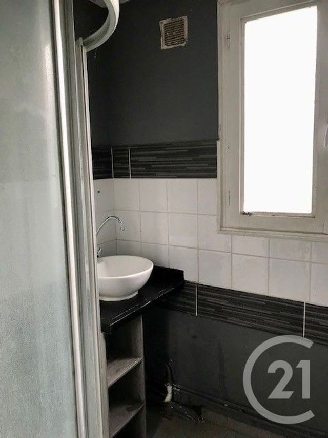 Afficher la photo en grand Maison à vendre - 3 pièces - 93,17 m2 - Sancoins - 18 - CENTRE