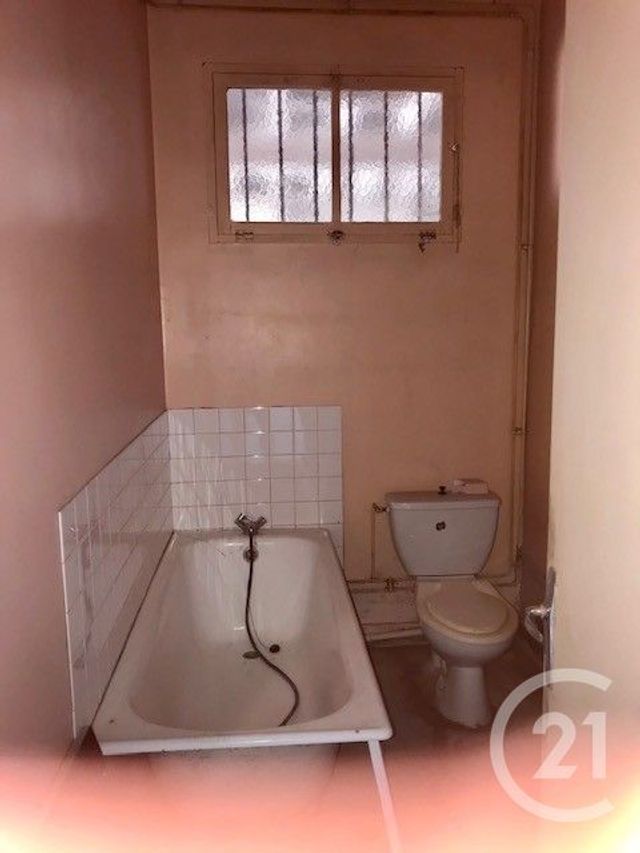 Maison &agrave; vendre - 11 pi&egrave;ces - 233,23 m2 - Blet - 18 - CENTRE