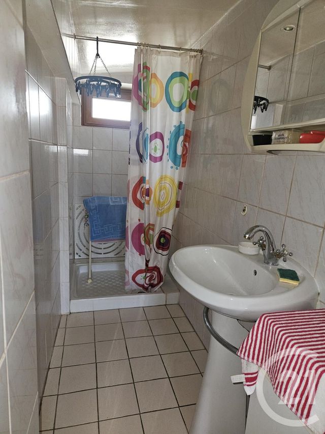 Maison &agrave; vendre - 3 pi&egrave;ces - 60 m2 - St Pierre Le Moutier - 58 - BOURGOGNE