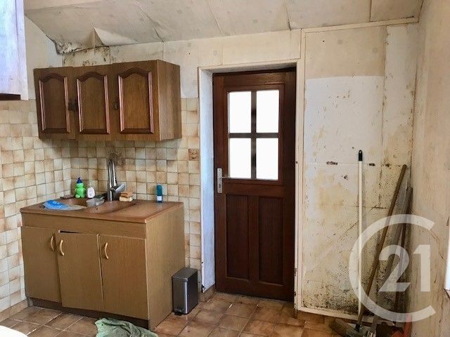 Maison &agrave; vendre - 4 pi&egrave;ces - 93,34 m2 - La Chapelle Hugon - 18 - CENTRE