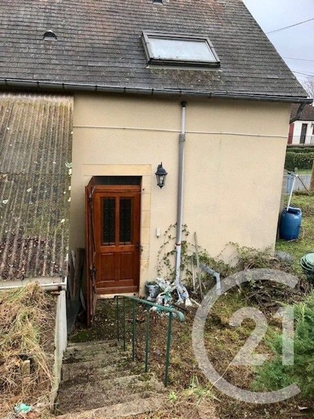 Maison &agrave; vendre - 4 pi&egrave;ces - 93,34 m2 - La Chapelle Hugon - 18 - CENTRE