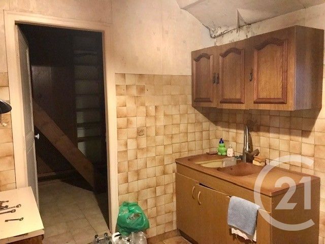 Maison &agrave; vendre - 4 pi&egrave;ces - 93,34 m2 - La Chapelle Hugon - 18 - CENTRE