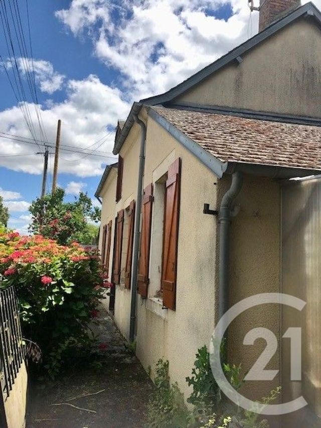 Maison &agrave; vendre - 4 pi&egrave;ces - 93,34 m2 - La Chapelle Hugon - 18 - CENTRE