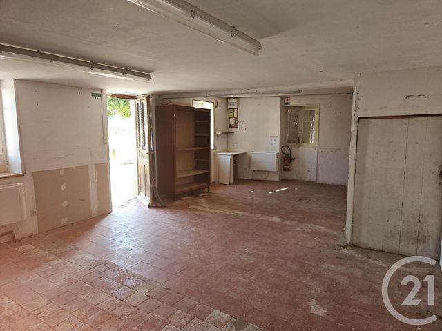 Maison &agrave; vendre - 2 pi&egrave;ces - 60 m2 - St Pierre Le Moutier - 58 - BOURGOGNE