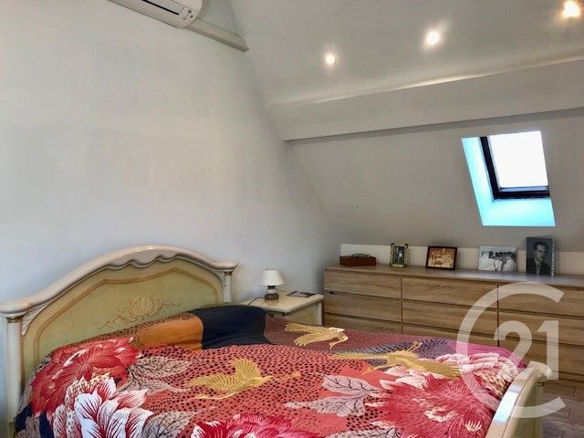 Maison &agrave; vendre - 5 pi&egrave;ces - 160,16 m2 - La Chapelle Hugon - 18 - CENTRE