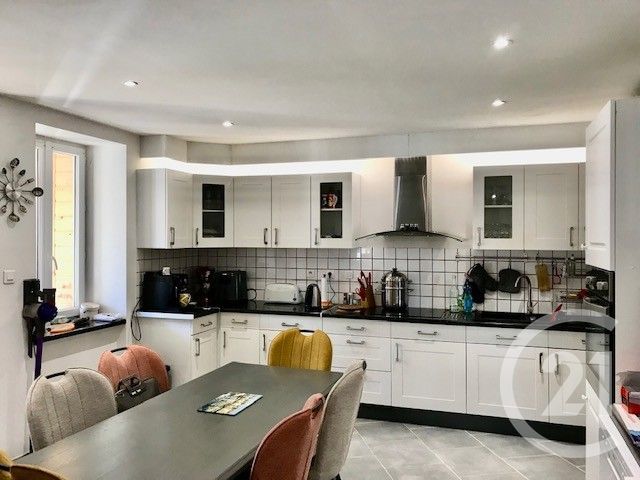 Maison &agrave; vendre - 5 pi&egrave;ces - 160,16 m2 - La Chapelle Hugon - 18 - CENTRE