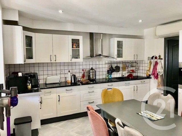 Maison &agrave; vendre - 5 pi&egrave;ces - 160,16 m2 - La Chapelle Hugon - 18 - CENTRE