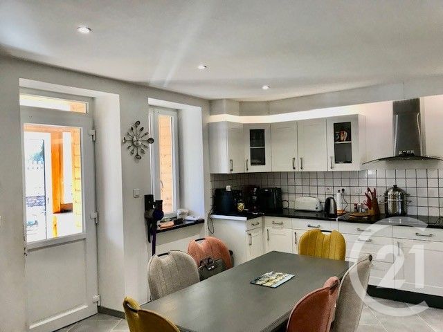 Maison &agrave; vendre - 5 pi&egrave;ces - 160,16 m2 - La Chapelle Hugon - 18 - CENTRE