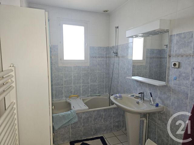 Maison &agrave; vendre - 4 pi&egrave;ces - 96 m2 - St Pierre Le Moutier - 58 - BOURGOGNE