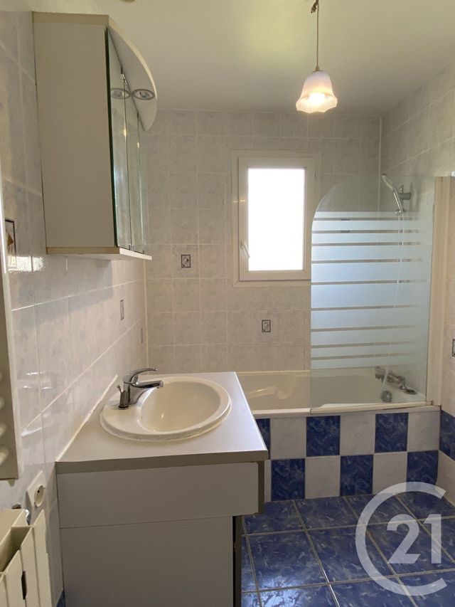 Maison &agrave; vendre - 4 pi&egrave;ces - 90 m2 - La Guerche Sur L Aubois - 18 - CENTRE