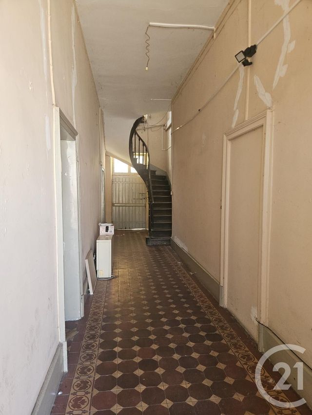 Maison &agrave; vendre - 10 pi&egrave;ces - 300 m2 - St Pierre Le Moutier - 58 - BOURGOGNE