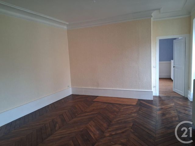 Maison &agrave; vendre - 10 pi&egrave;ces - 316 m2 - St Pierre Le Moutier - 58 - BOURGOGNE